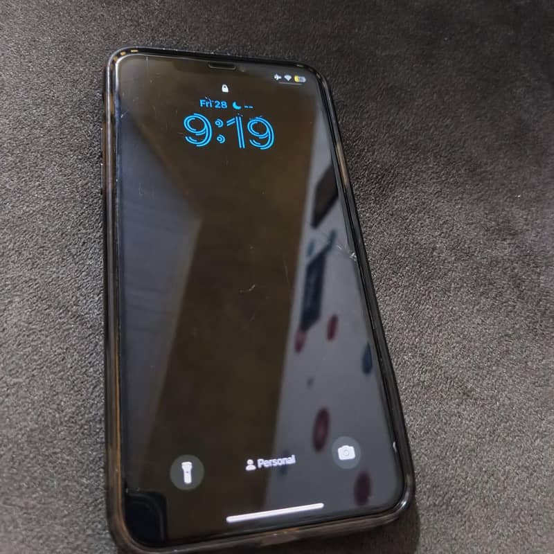 Apple iPhone 11 Pro Max 4