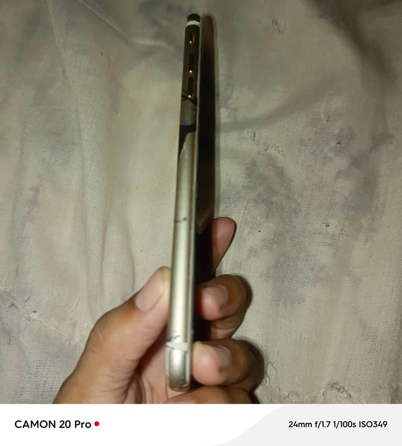 Apple iPhone 7 Plus 2