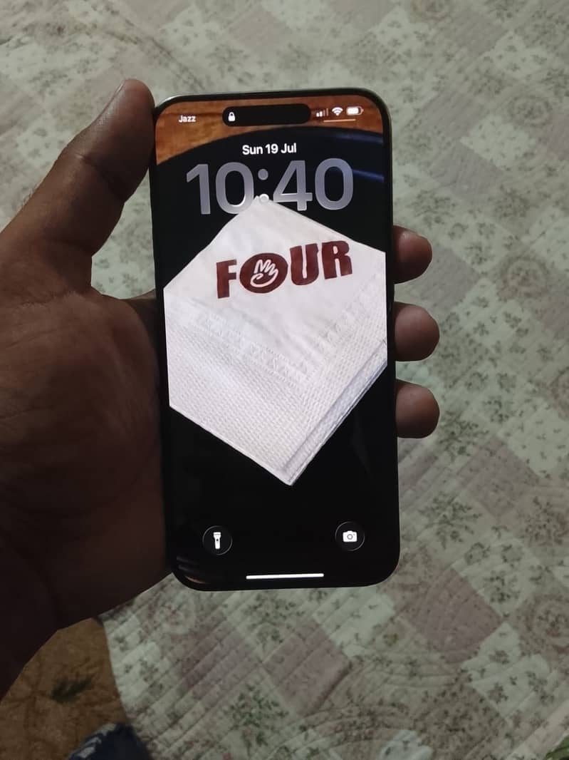 Apple iPhone 15 Pro Max 2