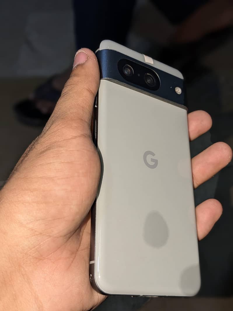 Google Pixel 8 1