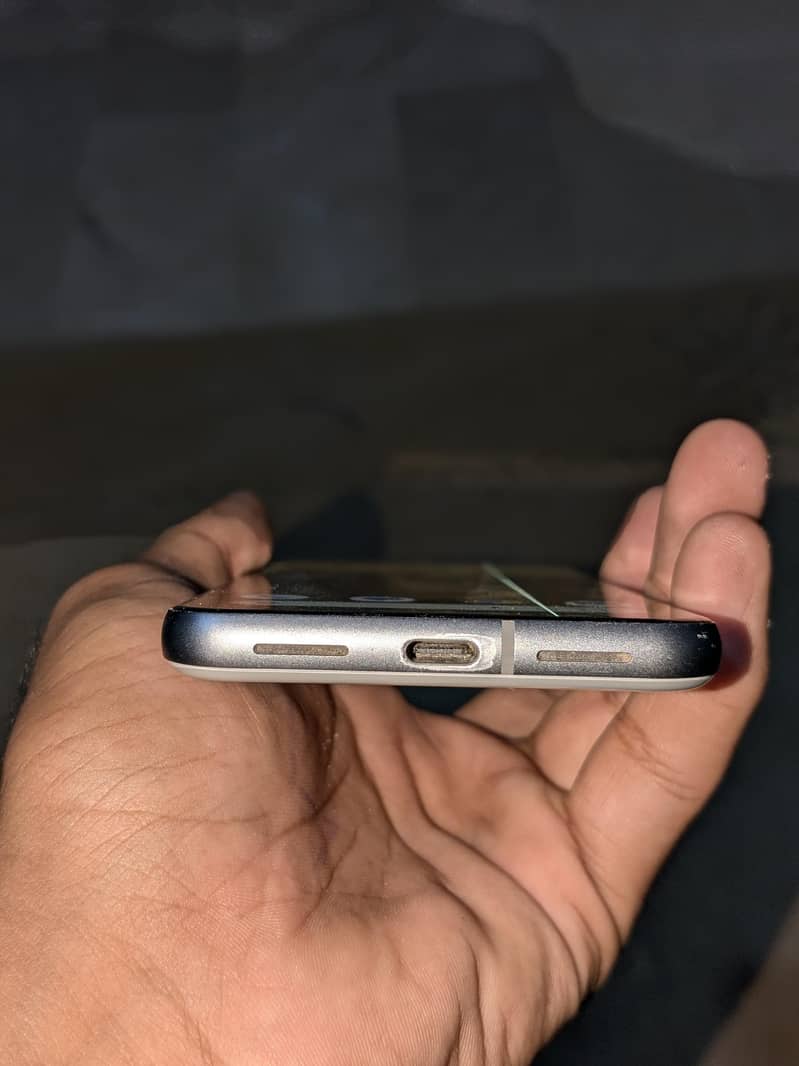 Google Pixel 8 2