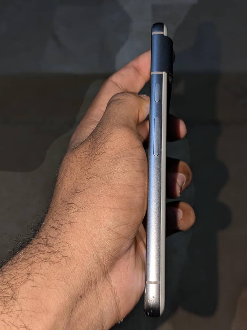 Google Pixel 8 3