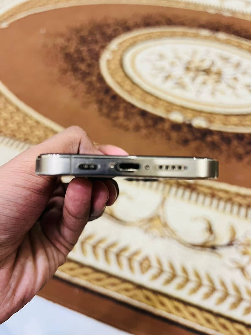 Apple iPhone 12 Pro 3