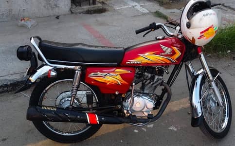Honda 125 bike.
