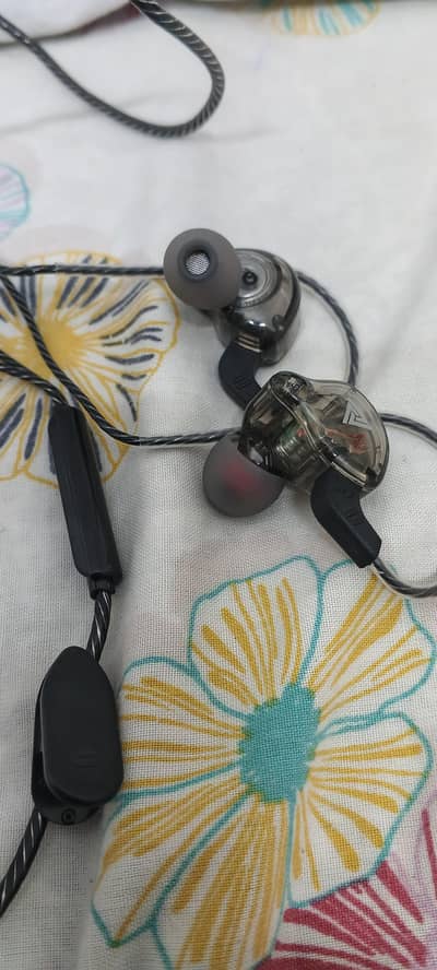 Wired sound blaster handsfree
