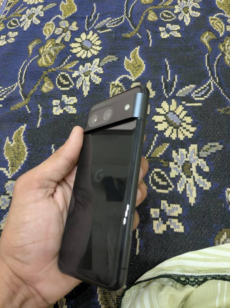 Google Pixel 8 2