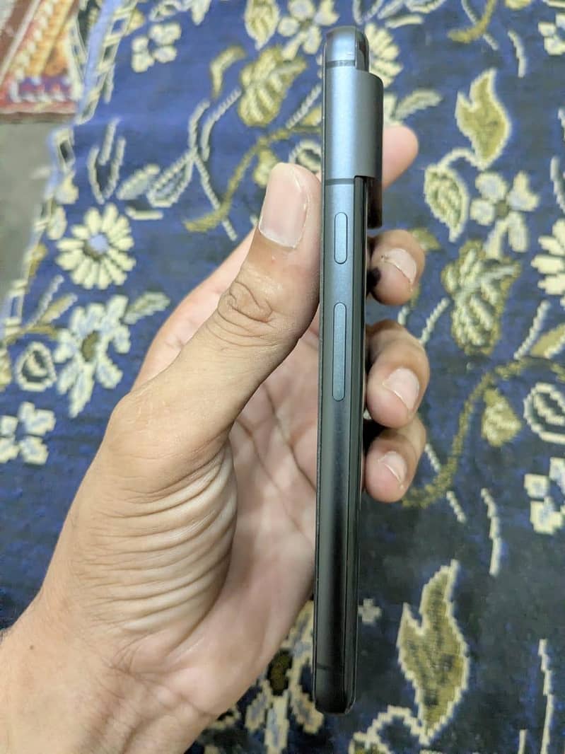 Google Pixel 8 4