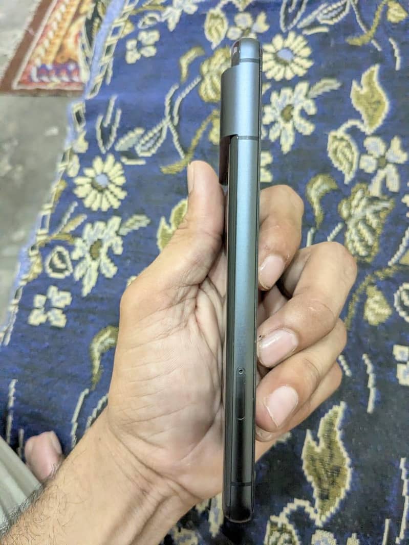 Google Pixel 8 5
