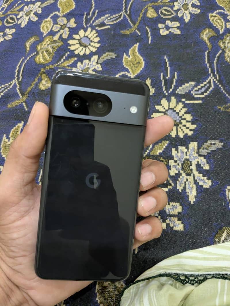Google Pixel 8 6