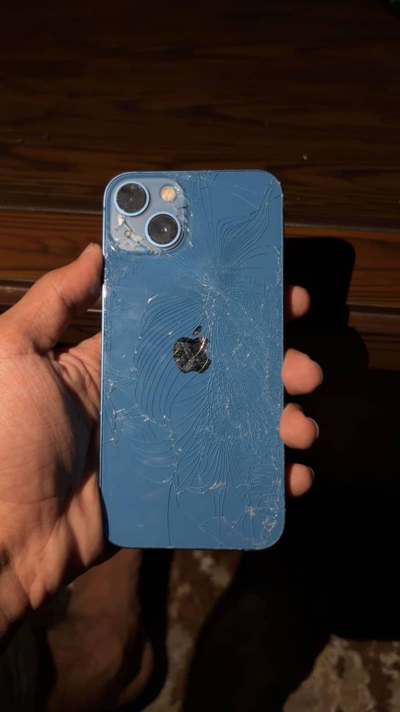 Apple iPhone 13 1