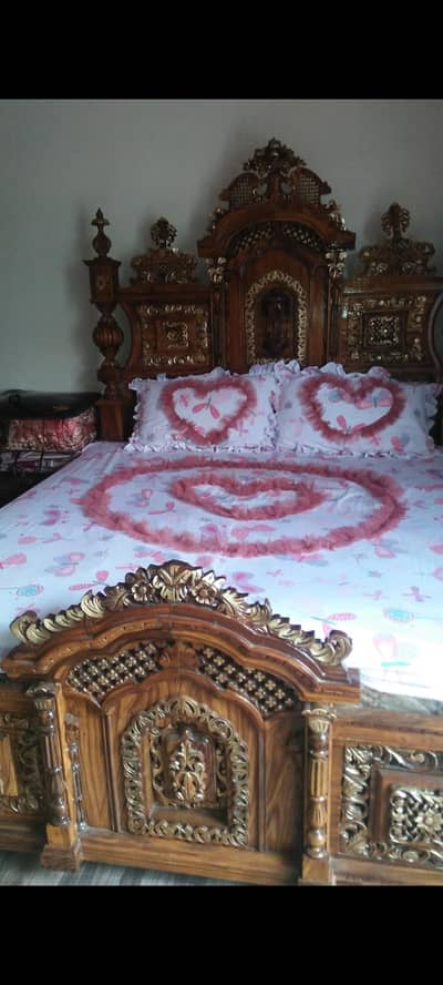 I Am Selling my furniture Original chinoti import Urgent Basis