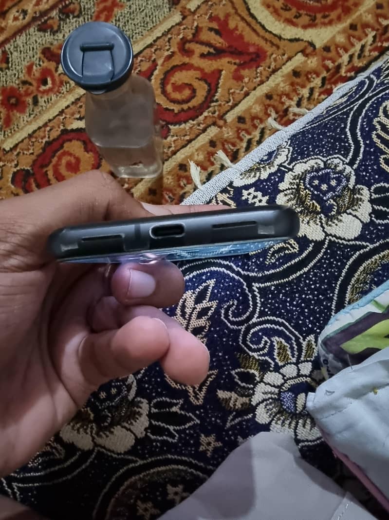 Google pixel 8 5