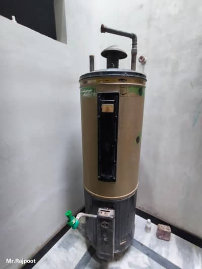 Gas Geyser with 35 Gallon thick steel sheet body