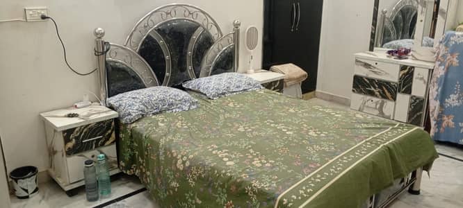 Queen Size Bed Set with Mattress