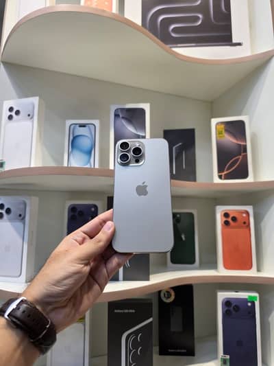 iPhone 16 Pro Max 256gb 96% Health