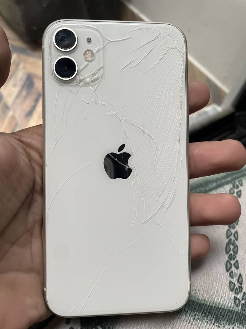 Apple iPhone 11 3