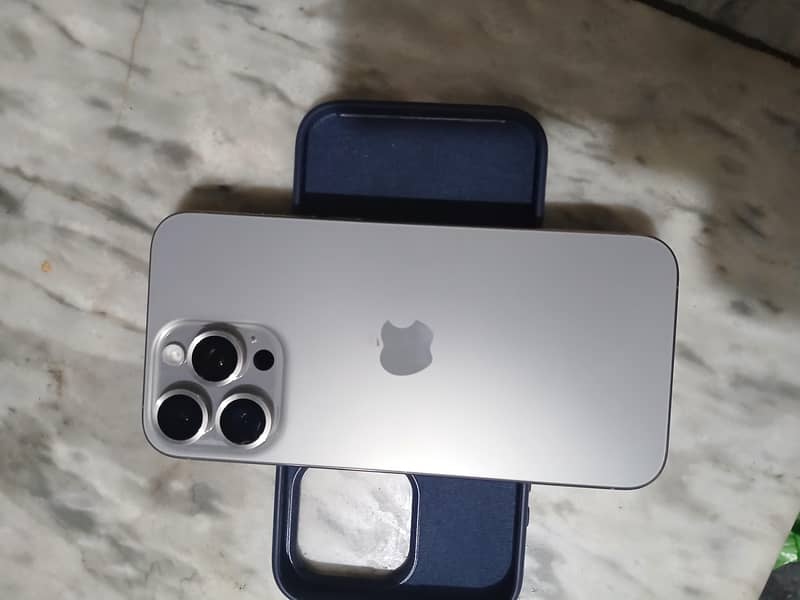 Apple iPhone 15 Pro Max 1