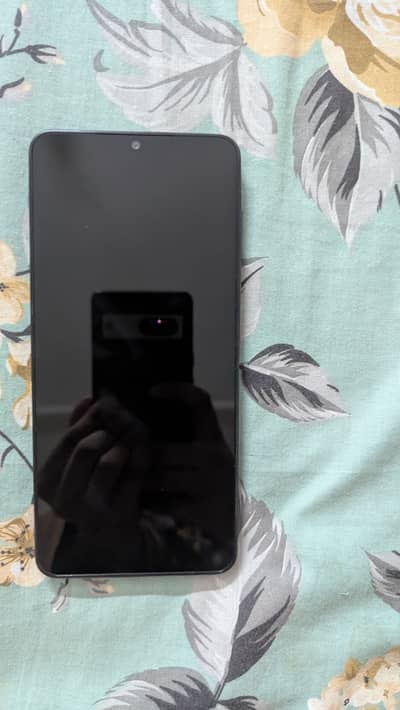 Samsung a07  4 month used in warranty