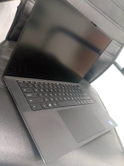 Dell pericsion 5560