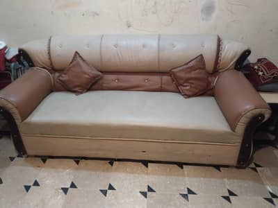 5 setr sofa set and good condition