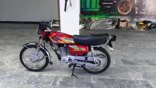 125 red colour 2026