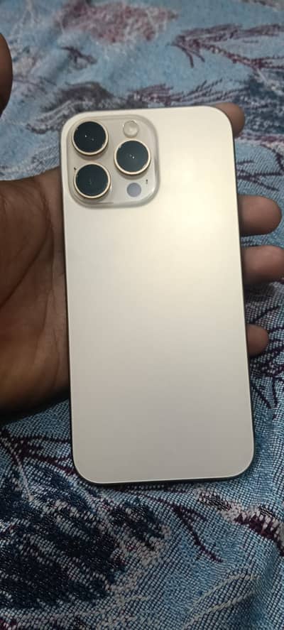 Apple iPhone 16 Pro Max