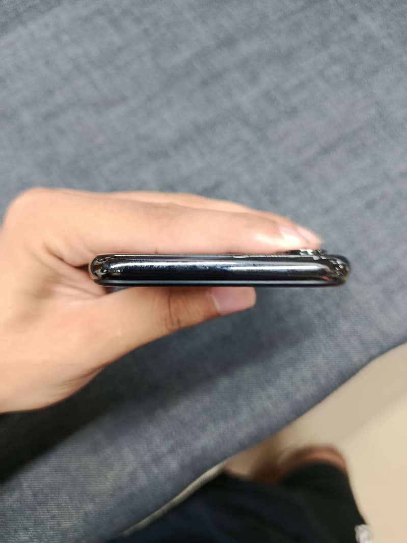 Apple iPhone X 9