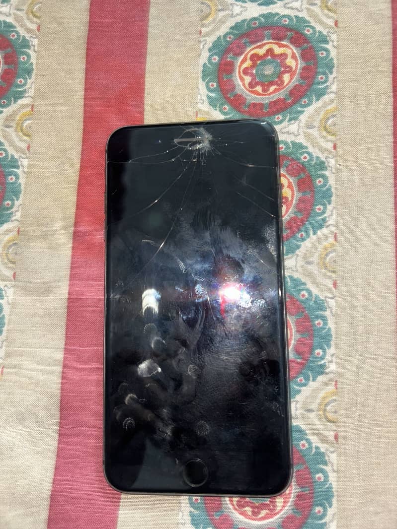 Apple iPhone 8 Plus 0