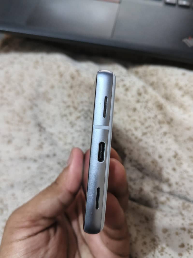 Google Pixel 7a 4