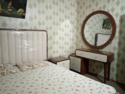 king size bed set like new no mattress | wooden bed set