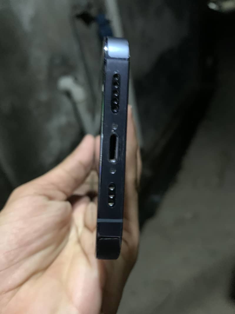 Apple iPhone 13 Pro 0