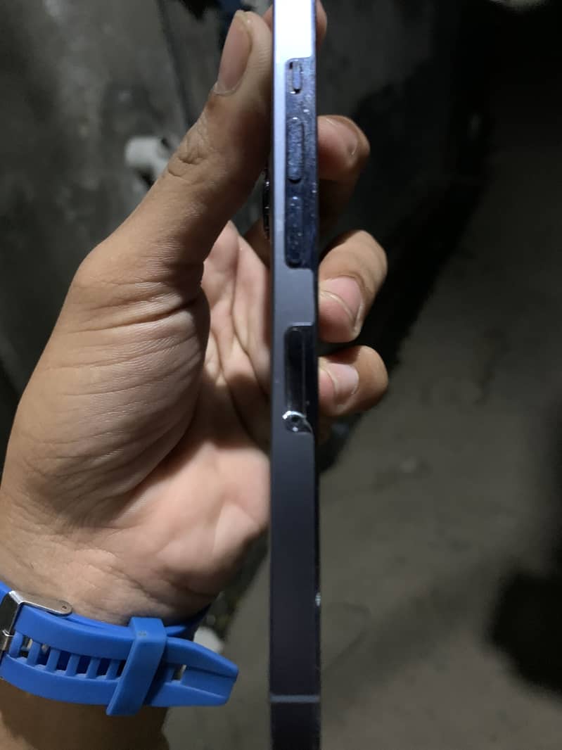 Apple iPhone 13 Pro 3