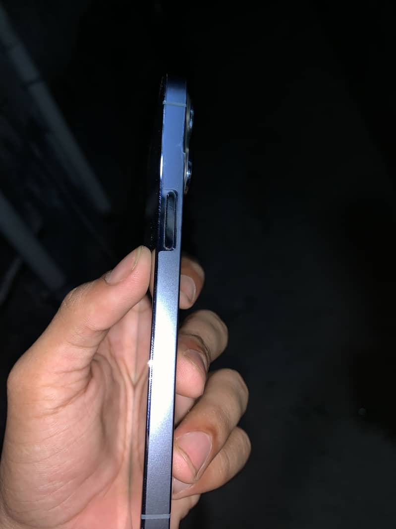 Apple iPhone 13 Pro 4