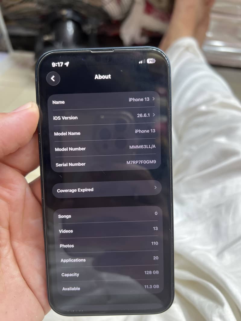 Apple iPhone 13 4