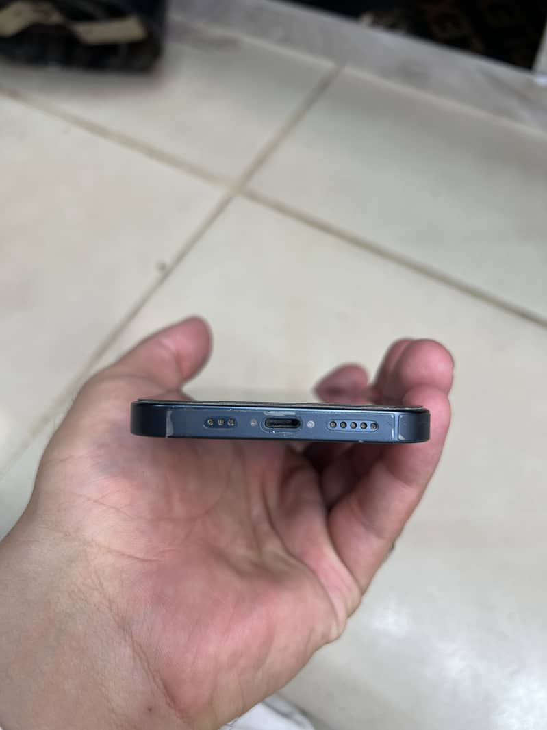 Apple iPhone 13 6