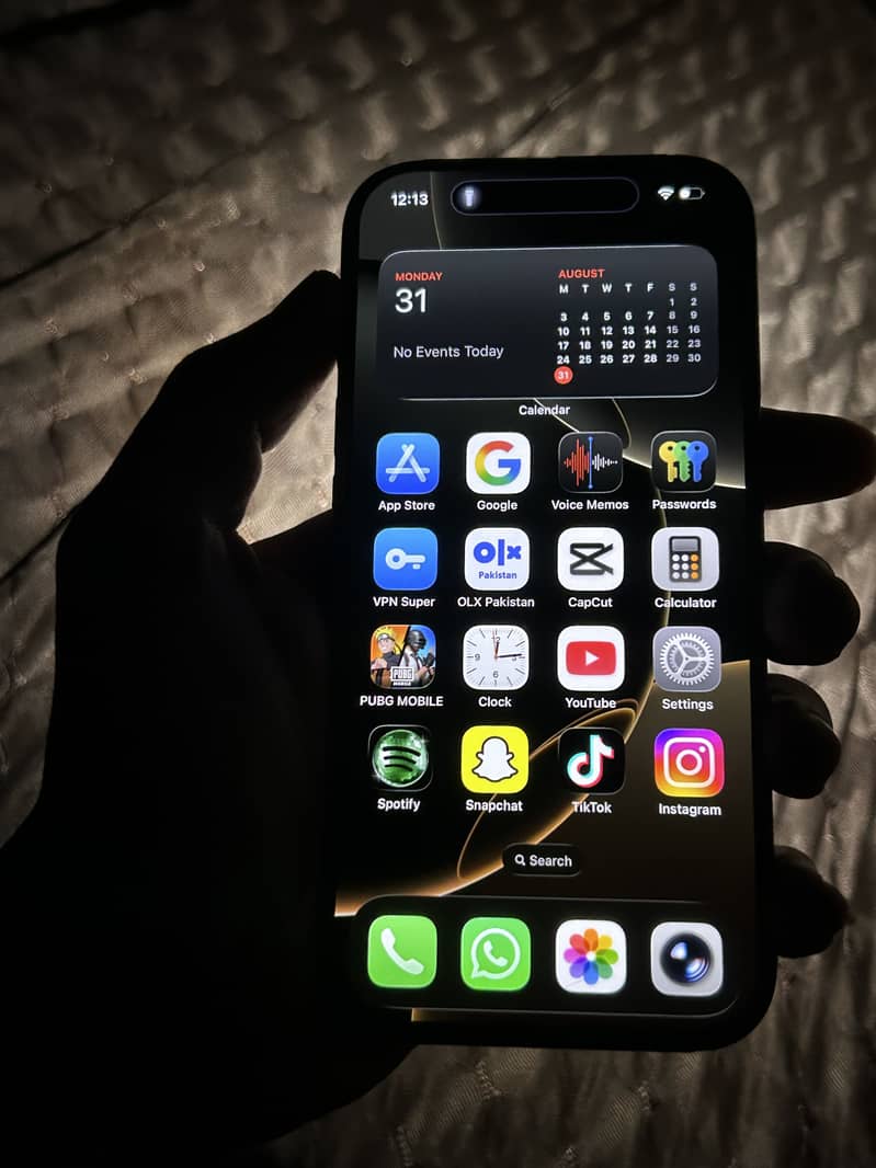 Apple iPhone 16 Pro 3