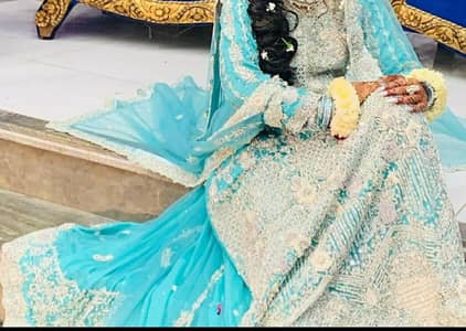 I Am Selling My bridal Maxi Tel urgent basis
