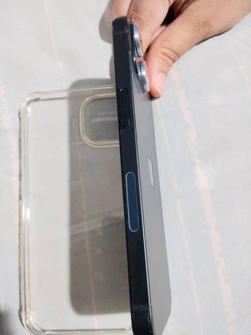 Apple iPhone 14 2