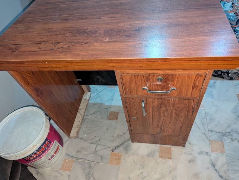 Office Table 3