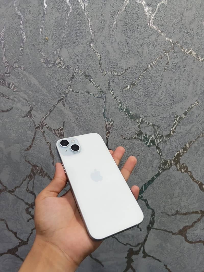 Apple iPhone 15 plus 4