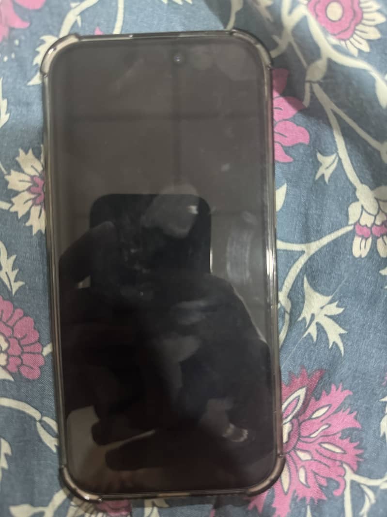 Apple iPhone 16 Pro 2