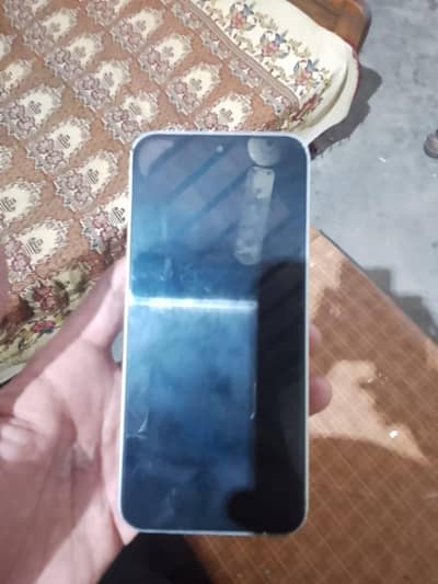full box hai only 2 month use hai kist Bazar Wala phone hai