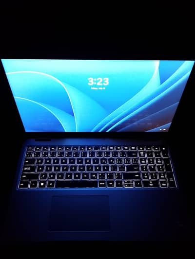 5540 i5 13gen Touch screen