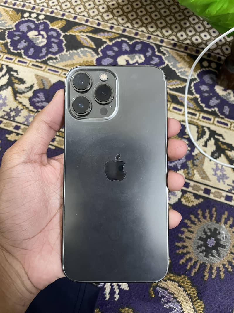 Apple iPhone 13 Pro Max 4