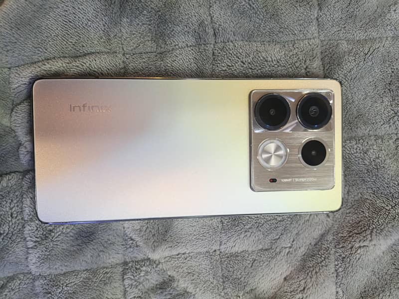 Infinix Note 40 0
