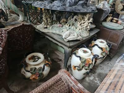 imported decor show pieces statues urns pots italian unique rare class