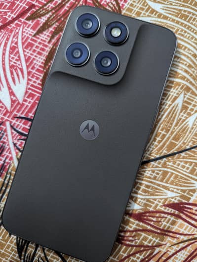 Motorola G77