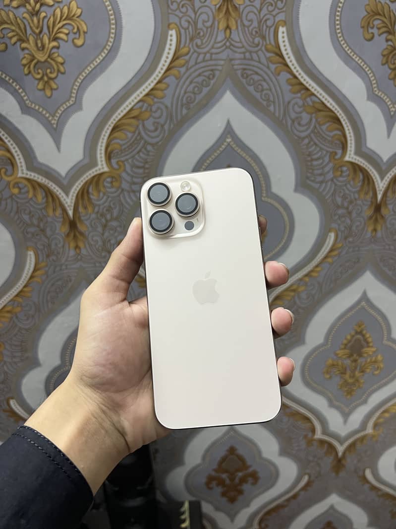 IPhone 16 Pro Max 0