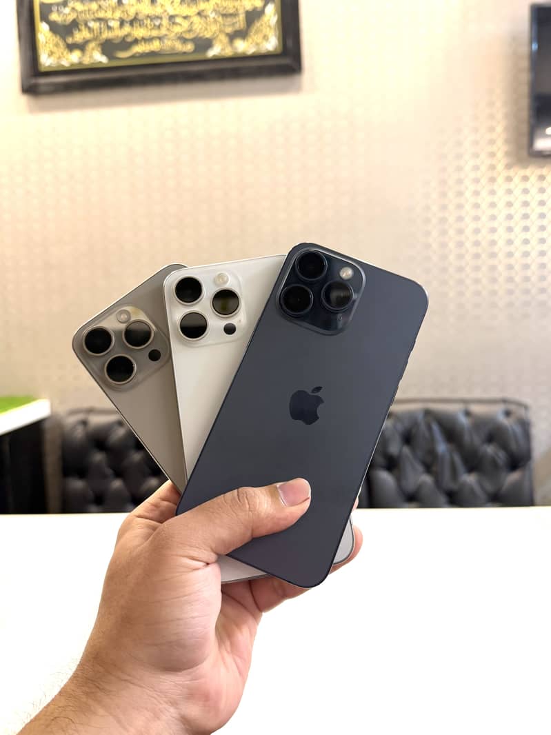 Apple iPhone 15 Pro Max 0