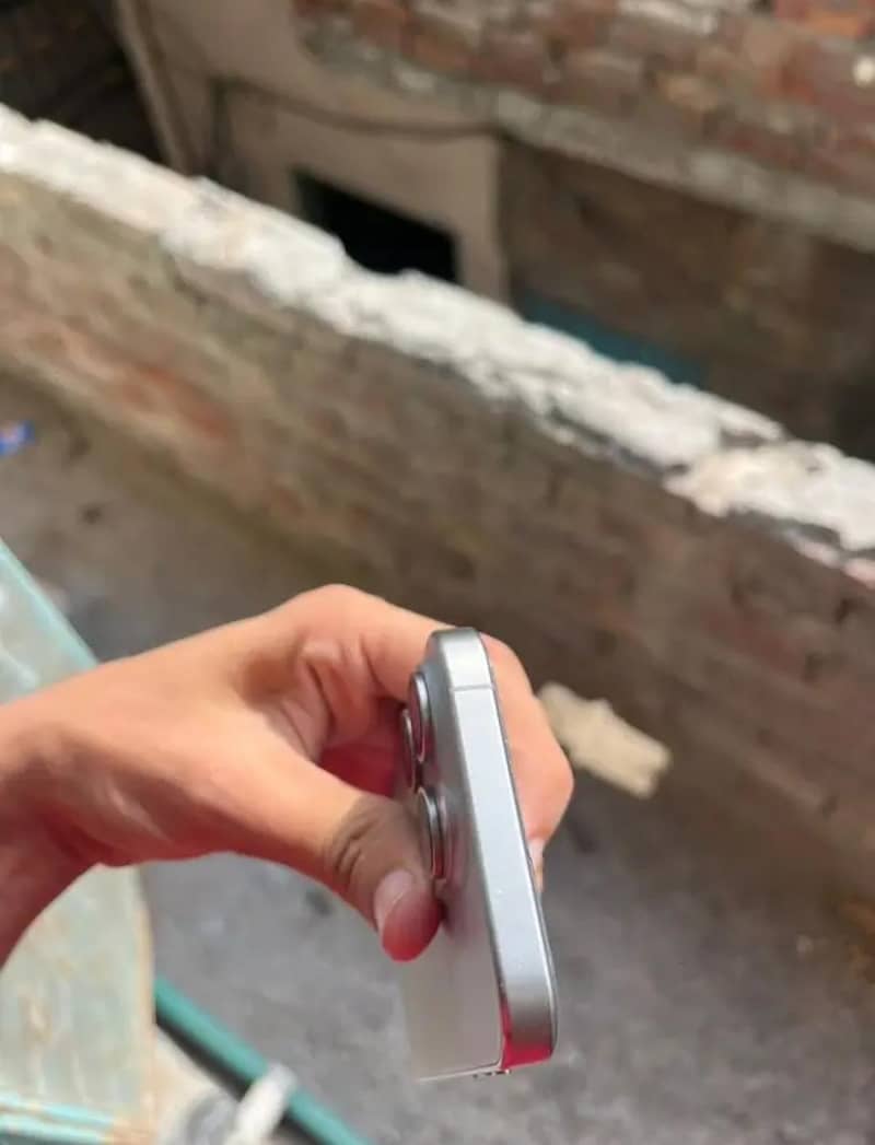 Apple iPhone 15 Pro 7